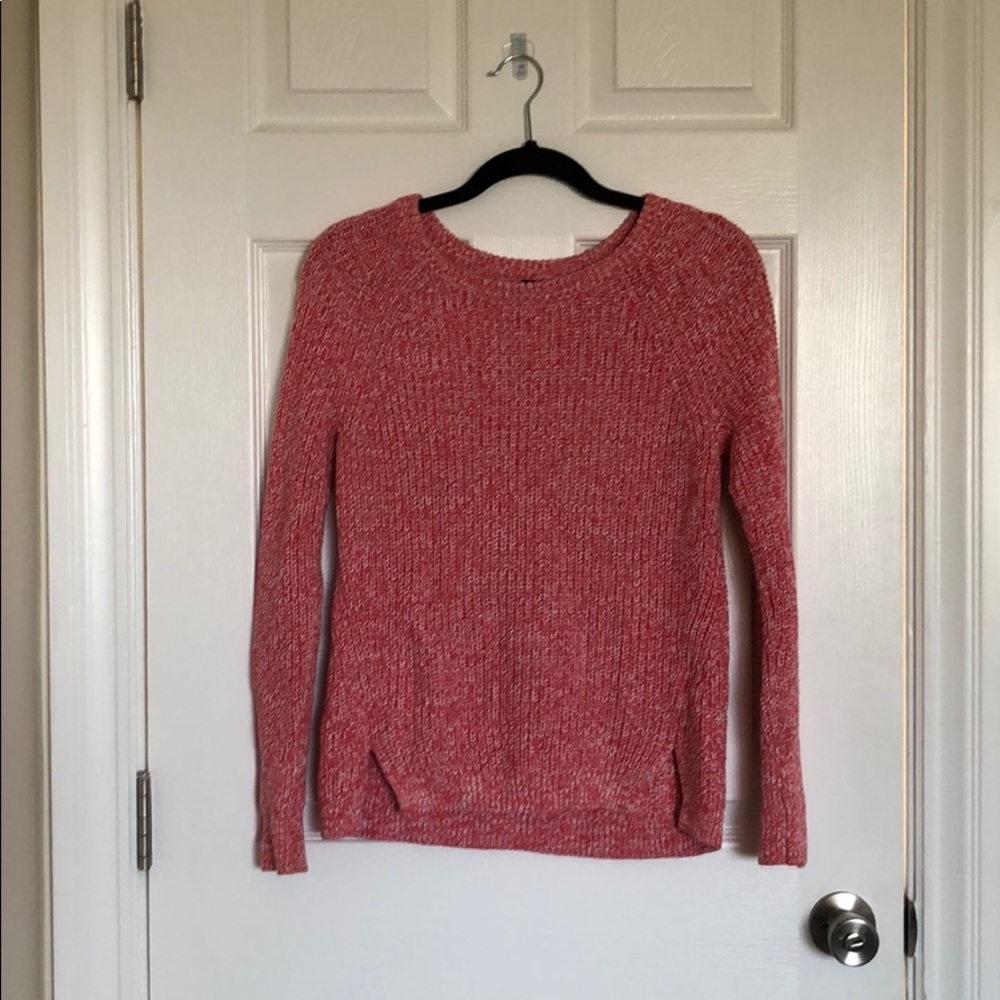 Coral and white heathered Gap sweater